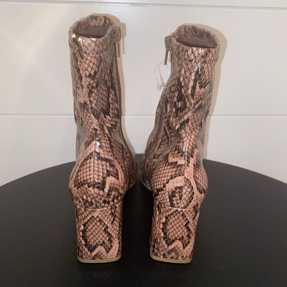 Steve Madden Woman HARL Animal Print Bootie Size: 8M - Picture 4 of 8